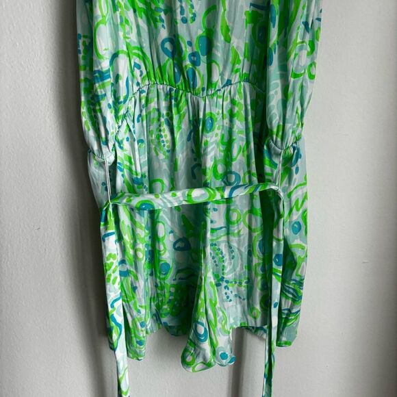 Lilly Pulitzer Women shorts romper Deanna Any Fins Possible tie waist small EUC - Picture 12 of 13
